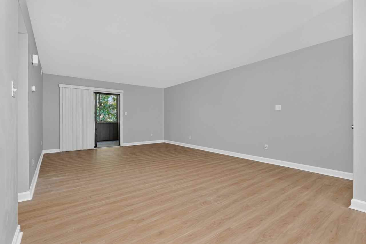 460 14th Ave Ne #12 - Photo 2 of 24
