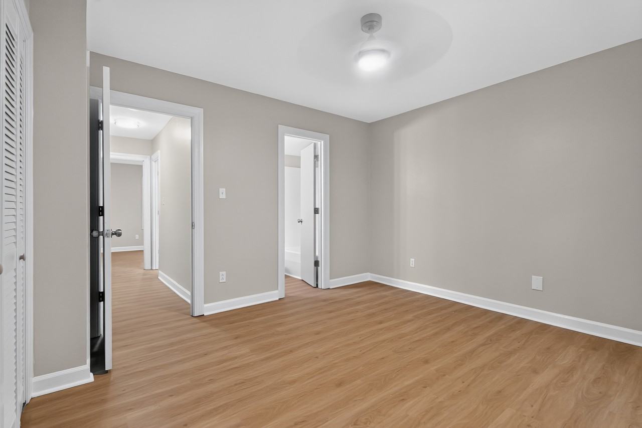 460 14th Ave Ne #12 - Photo 6 of 24