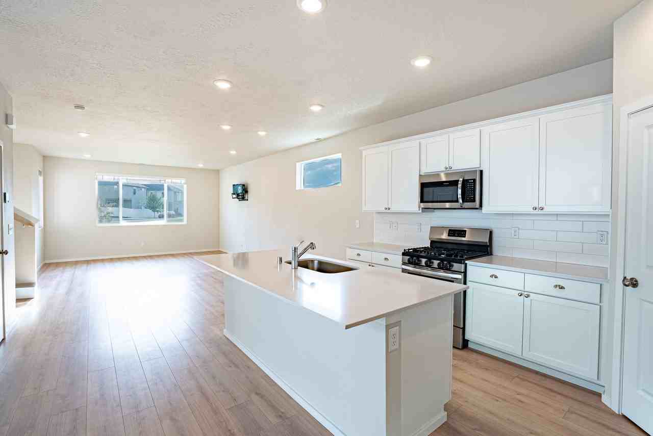 24331 E Harrier Loop - Photo 4 of 25
