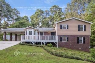 3195 Sharon Cir - Photo 1 of 1