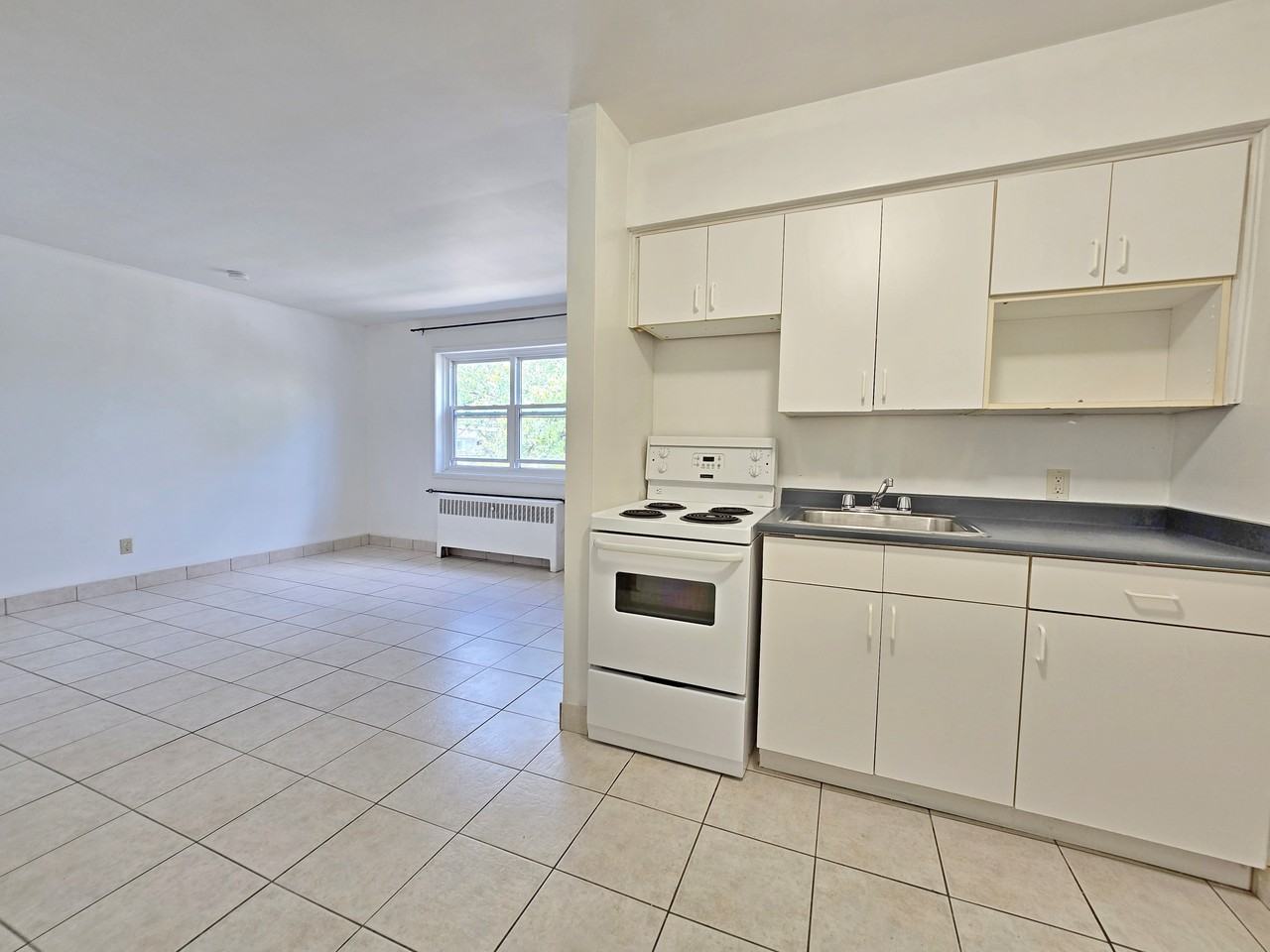 6363 Wyandotte Street East #306 - Photo 4 of 10