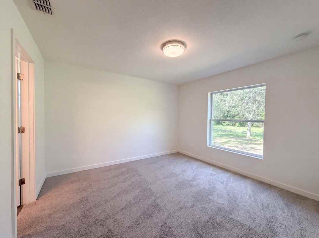 2840 South Shade Avenue - Photo 5 of 10