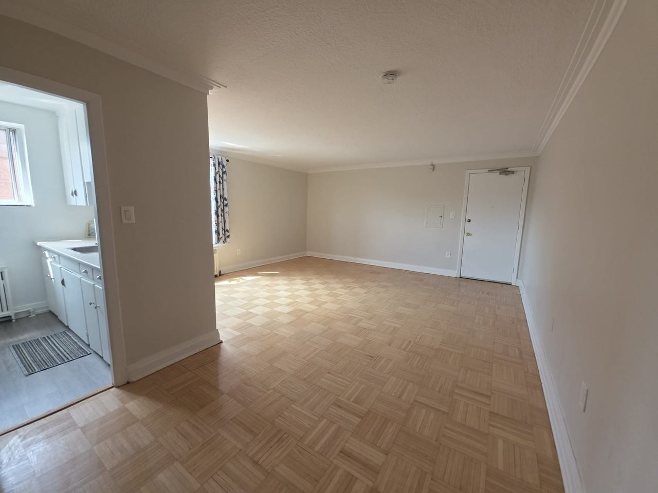 309 The Kingsway #308 - Photo 3 of 13