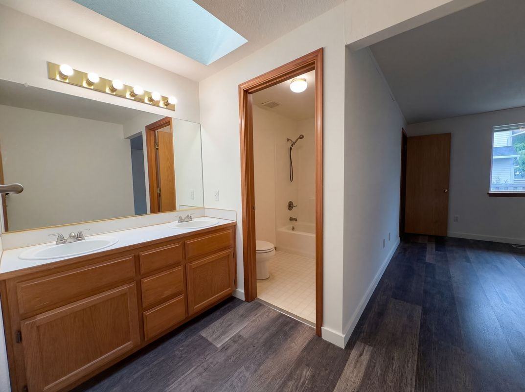 8641 Northeast Windstone Street - Photo 4 of 11