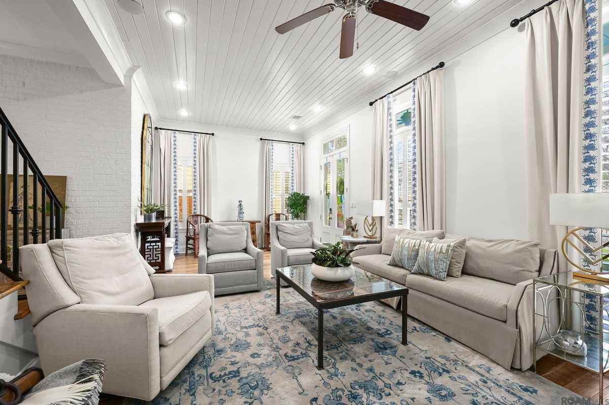 2063 Rue Venelle - Photo 6 of 44
