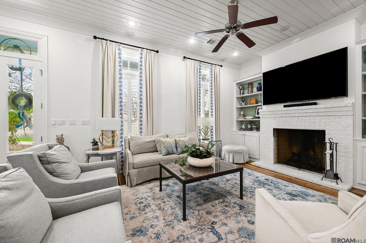2063 Rue Venelle - Photo 7 of 44