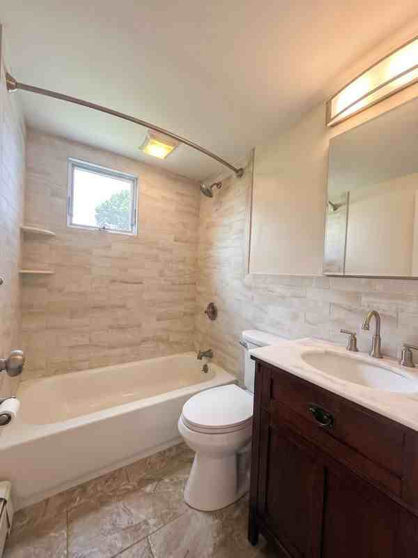 273 S 16th St ##2 - Photo 4 of 5