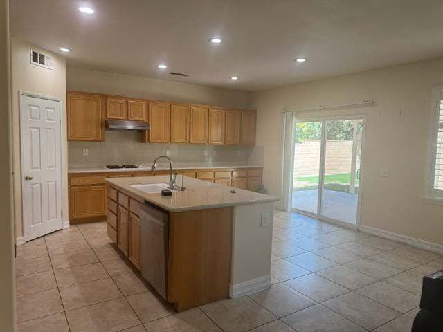 13884 Oak Tree Ln - Photo 3 of 31