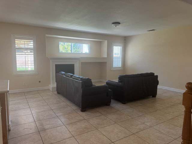 13884 Oak Tree Ln - Photo 7 of 31