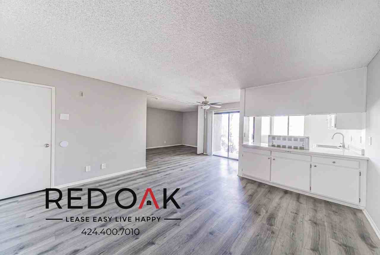 8614 Woodley Ave #307 - Photo 4 of 14