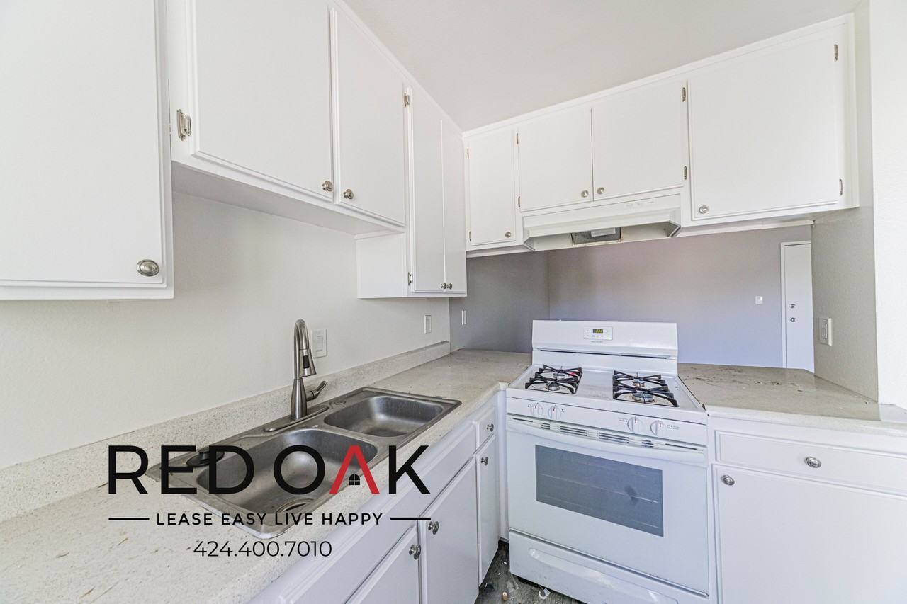 8614 Woodley Ave #307 - Photo 6 of 14
