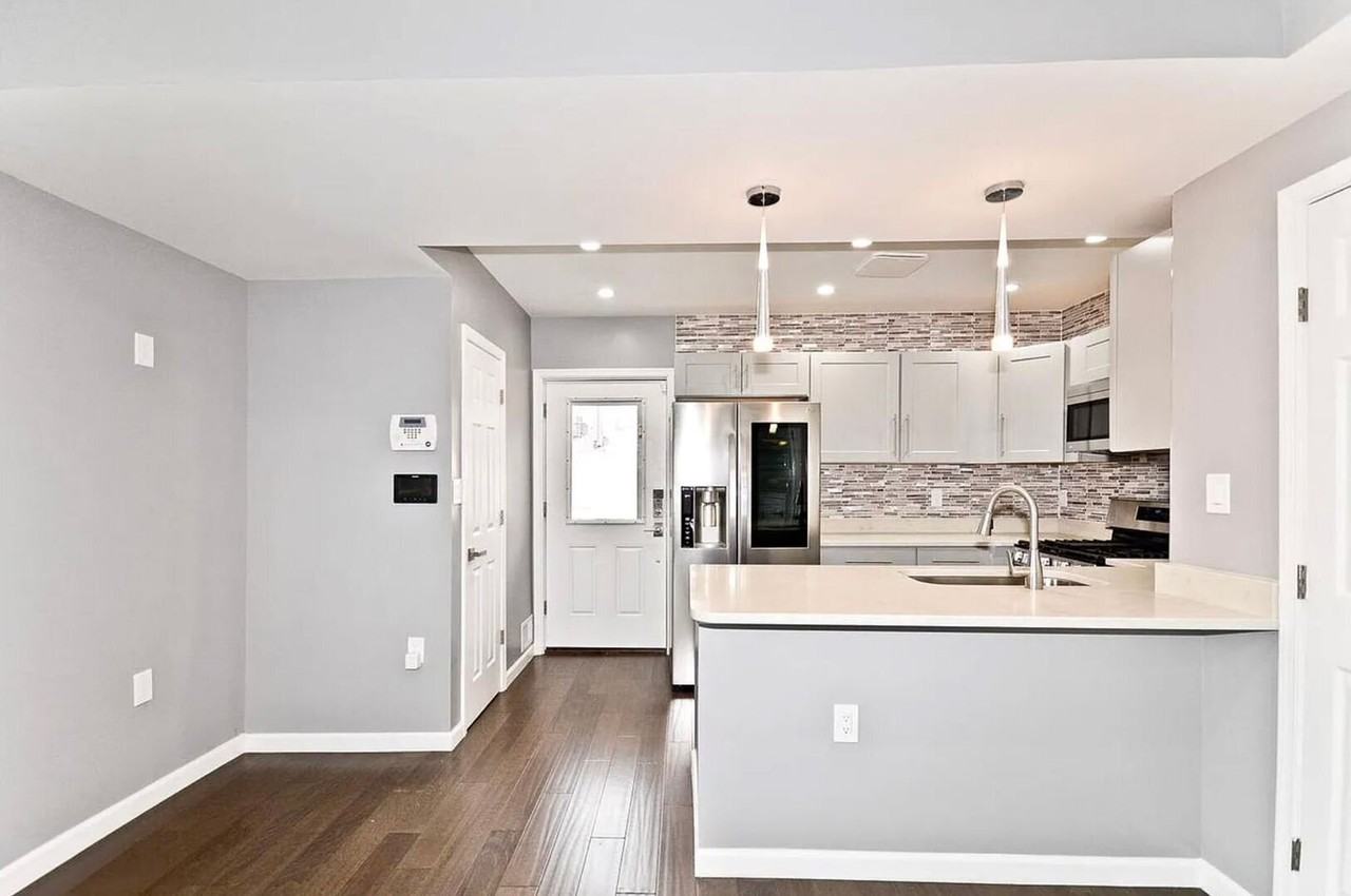 4650 Hayes St Ne - Photo 2 of 31