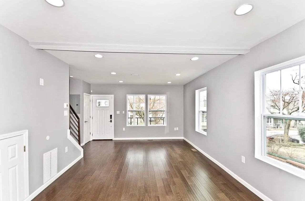 4650 Hayes St Ne - Photo 6 of 31