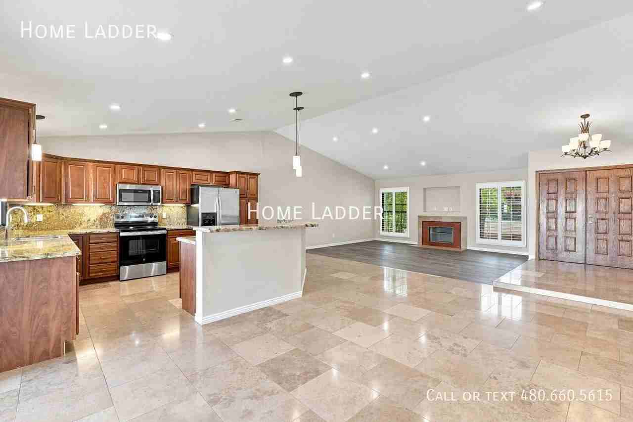 1442 N El Camino Dr - Photo 3 of 36