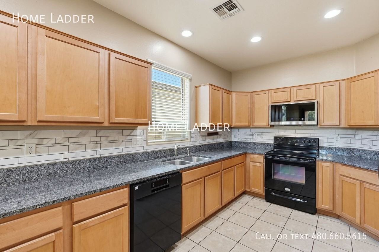 4971 E Sunstone Dr - Photo 3 of 34