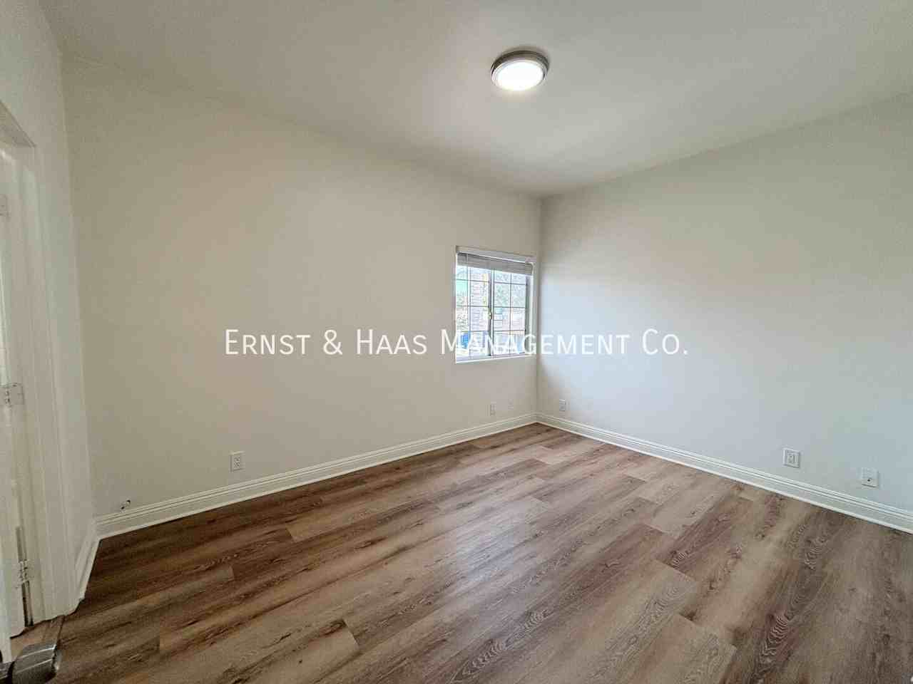 2259 Pacific Ave - Photo 5 of 15