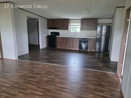 featured image of 17 Pinewood Cir