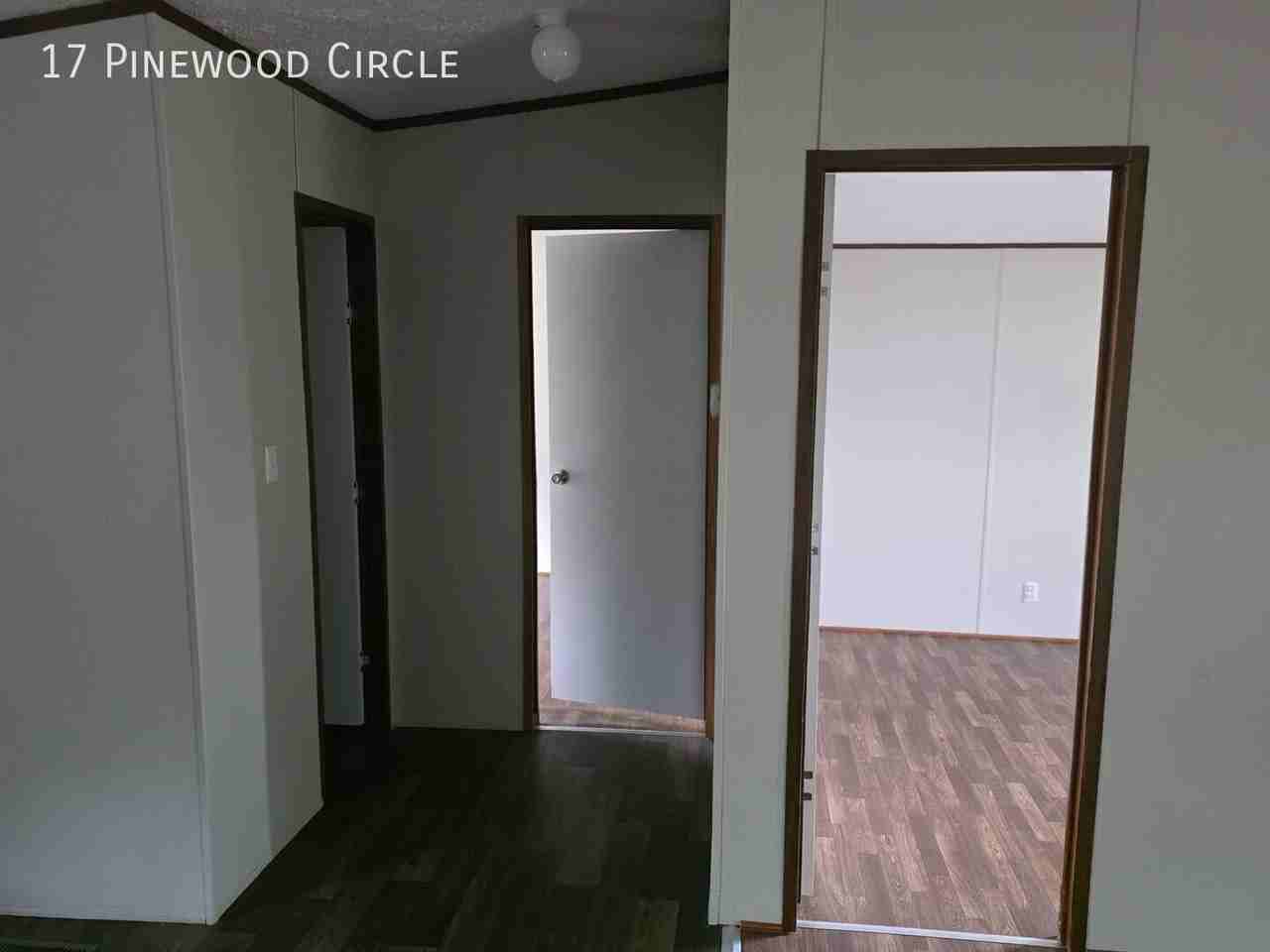 17 Pinewood Cir - Photo 2 of 9