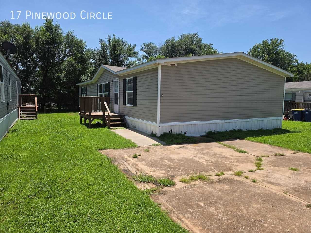 17 Pinewood Cir - Photo 4 of 9