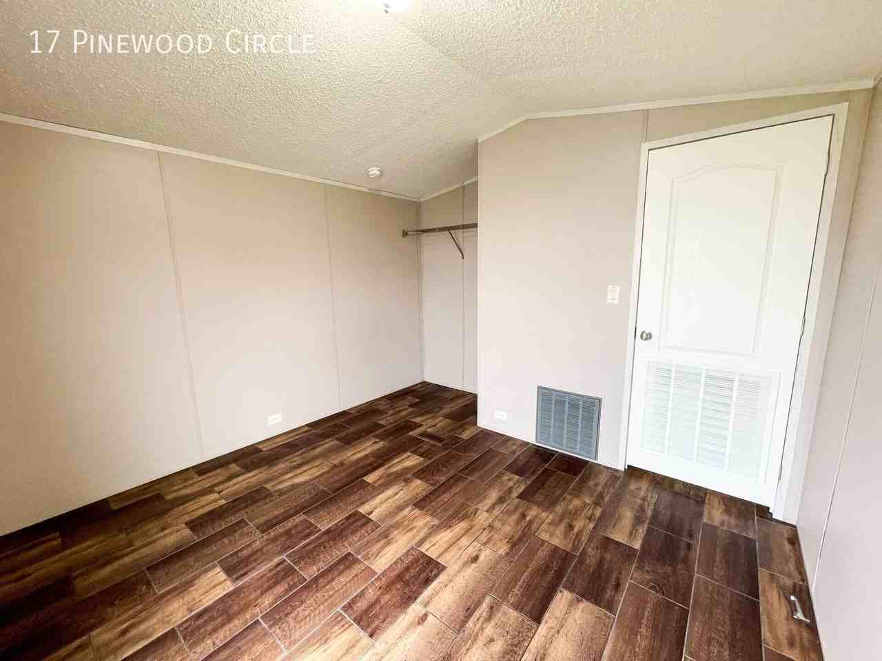 17 Pinewood Cir - Photo 5 of 9