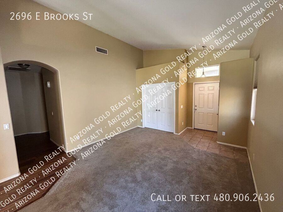 2696 E Brooks St - Photo 4 of 23