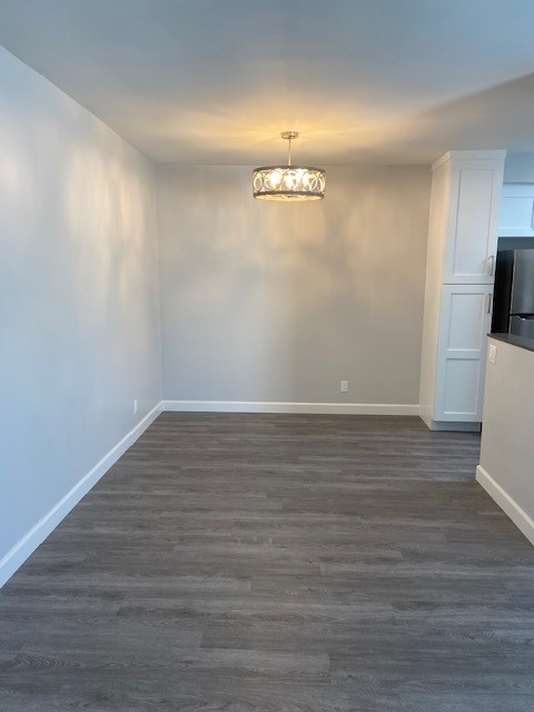 12931 Oxnard St #10-13 - Photo 2 of 10