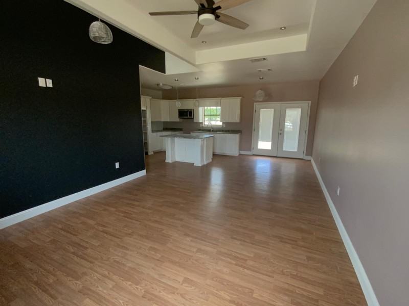 815 Alexander Dr - Photo 3 of 16