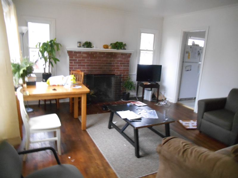 1600 E University St - Photo 3 of 9