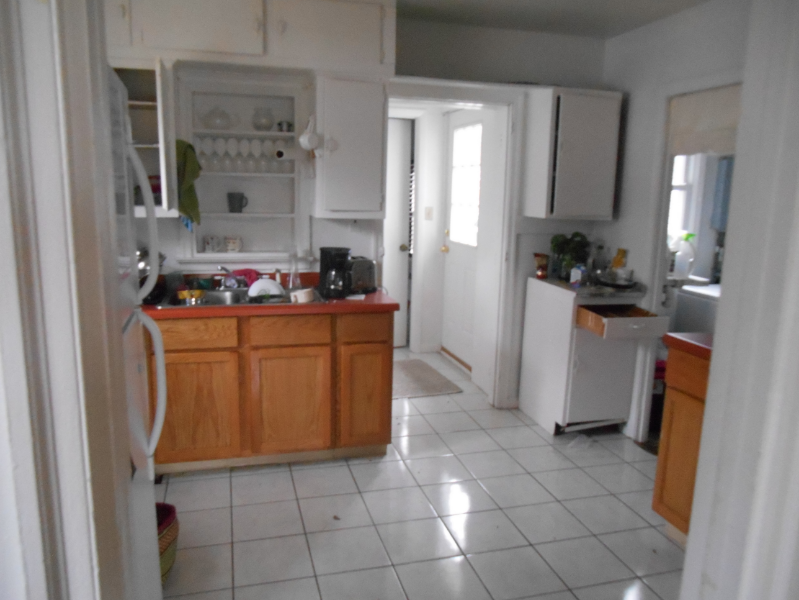 1600 E University St - Photo 5 of 9
