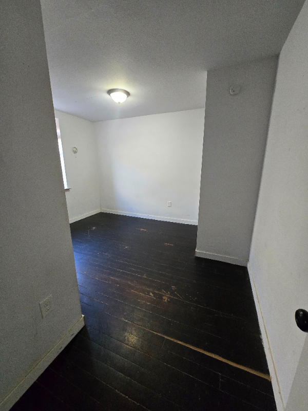 269 Nw Chehalis Ave #11 - Photo 3 of 6