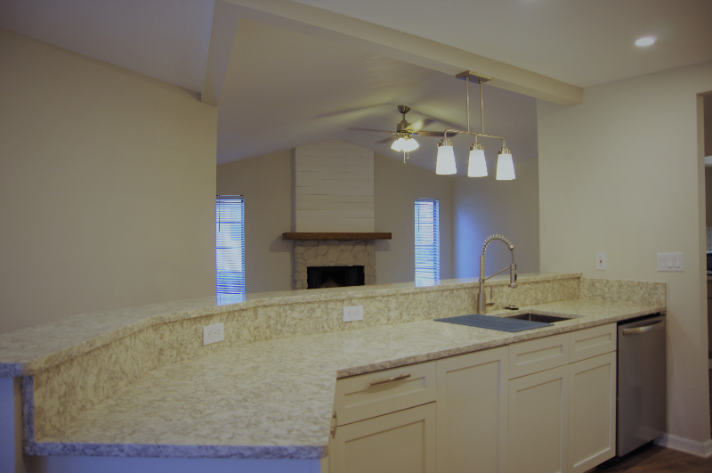 2528 Tradewinds Trl - Photo 5 of 12