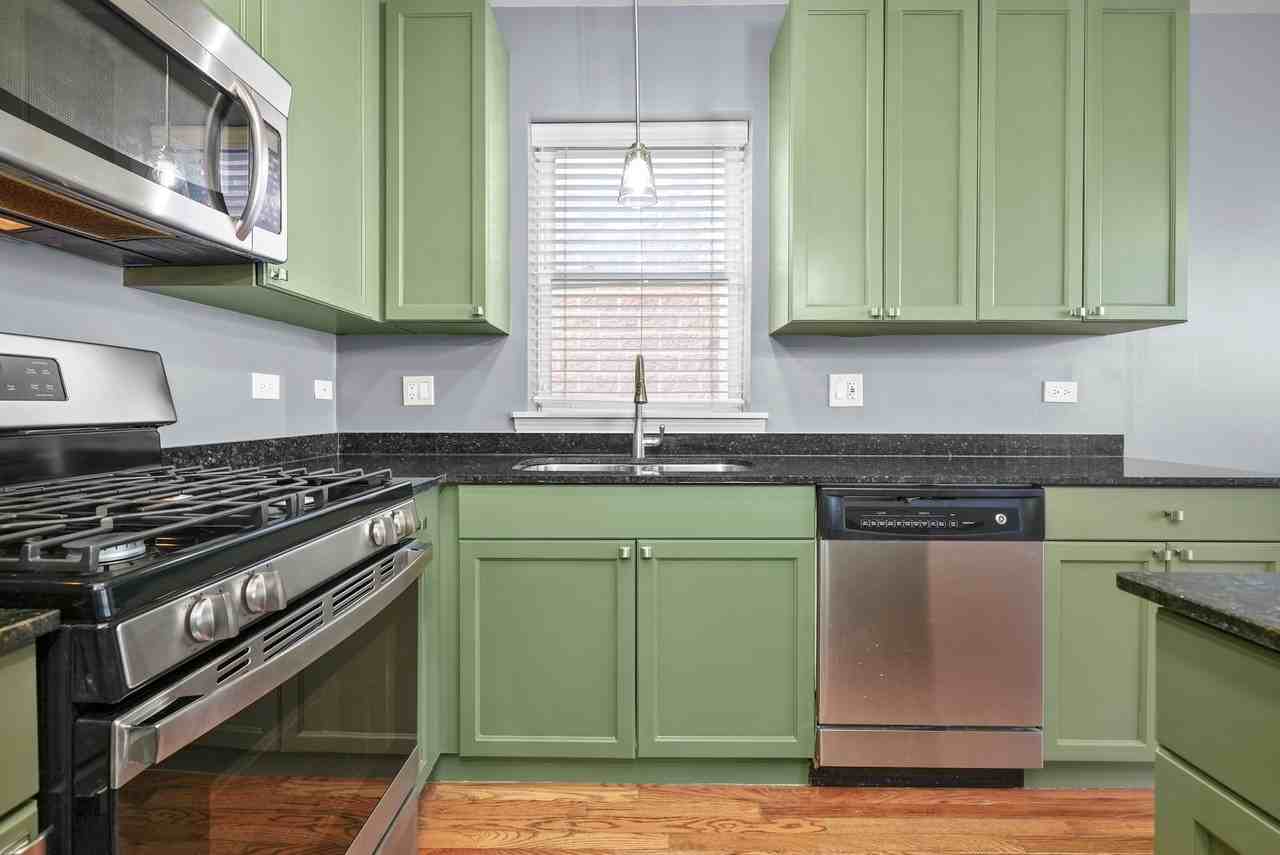 6617 S Ingleside Ave #3S - Photo 4 of 18