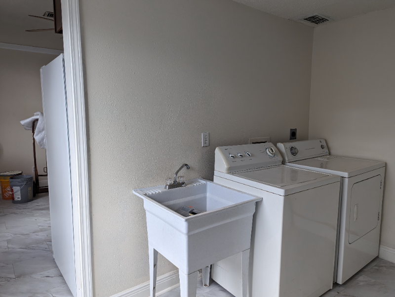 2546 Myrtle St - Photo 7 of 8
