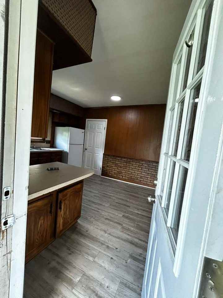 41 Fallbrook St - Photo 2 of 22