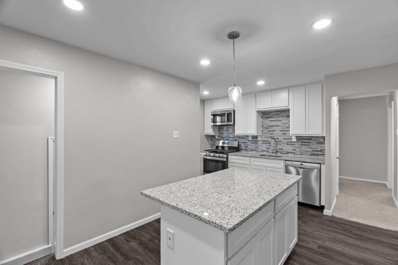 8977 Big Bend Blvd - Photo 2 of 20