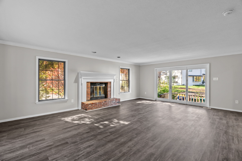 8977 Big Bend Blvd - Photo 4 of 20