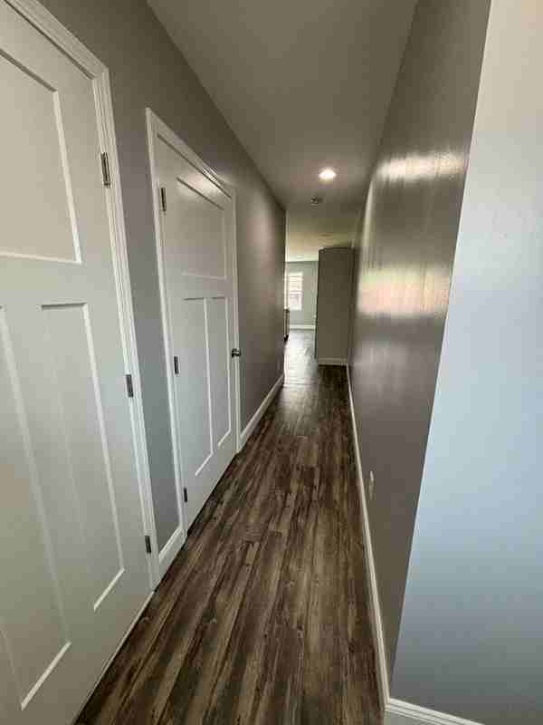 105 W Main St - Photo 5 of 9