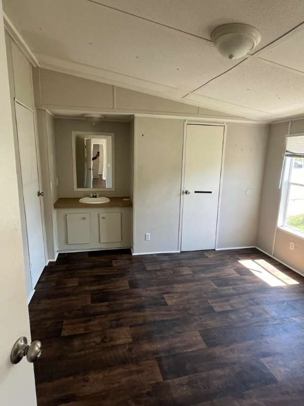 1406 Burrell Rd #1402 - Photo 6 of 6