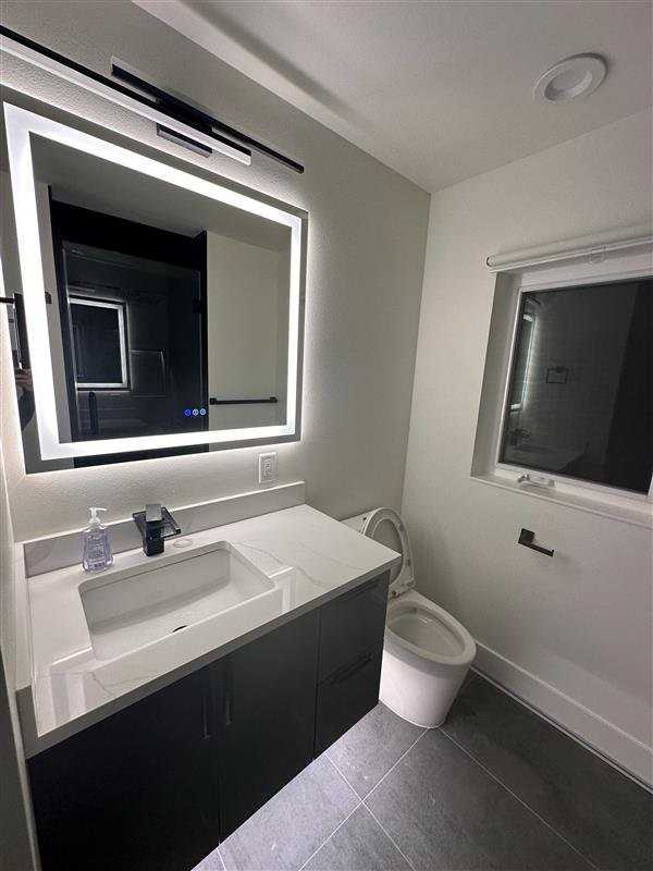 3411 Ne 7th St - Photo 6 of 11