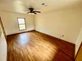 featured image of 1305 Oak St #A