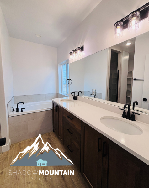 1355 Sw - Photo 7 of 14