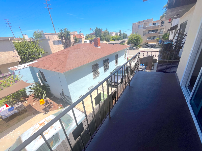 10753 Palms Blvd #4 - Photo 6 of 24