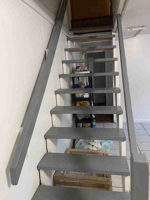 109 N Clark St - Photo 3 of 10