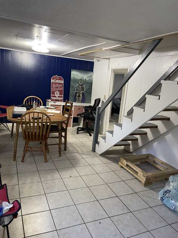109 N Clark St - Photo 4 of 10