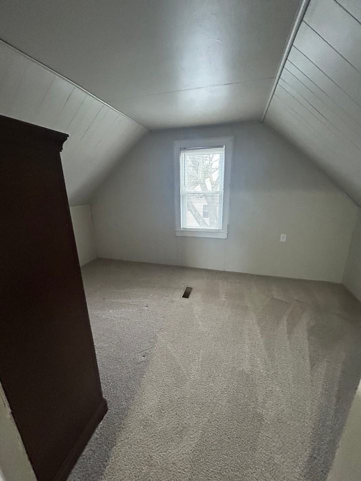 741 S East Ave - Photo 2 of 17