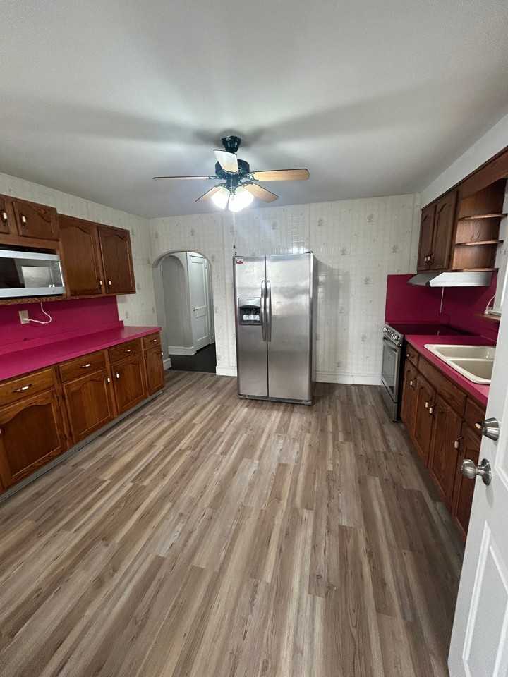 741 S East Ave - Photo 6 of 17