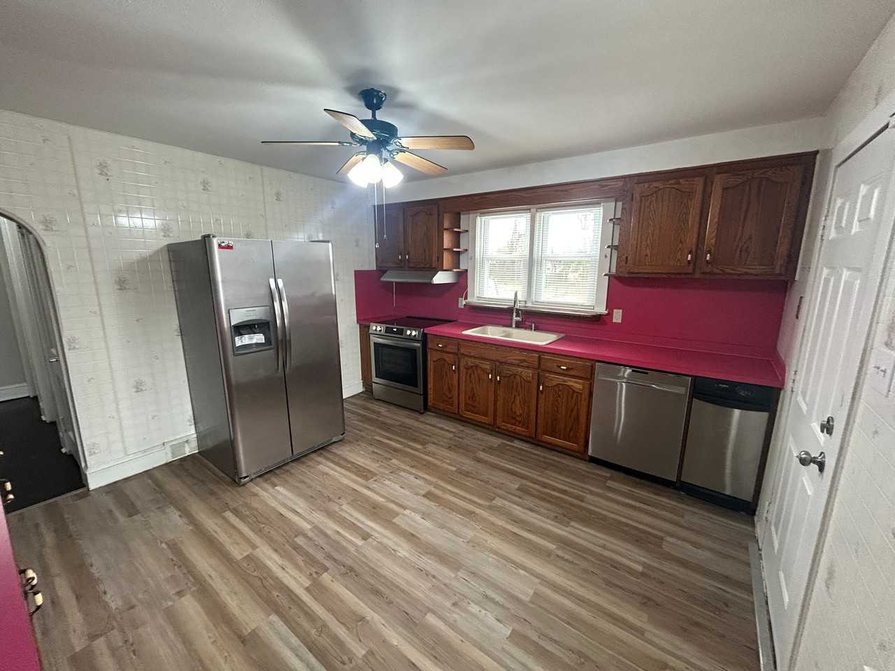 741 S East Ave - Photo 7 of 17