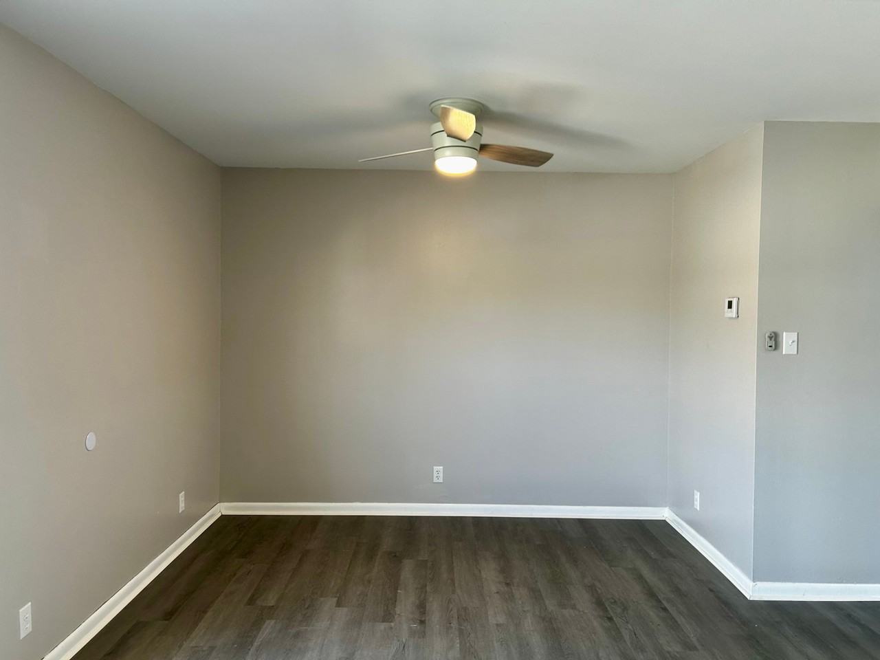 305 Green Briar St #24 - Photo 5 of 17