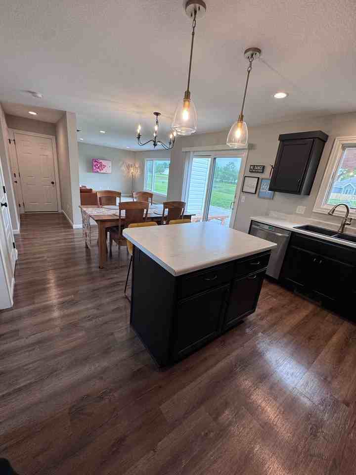 17171 Delancey Ct - Photo 4 of 33