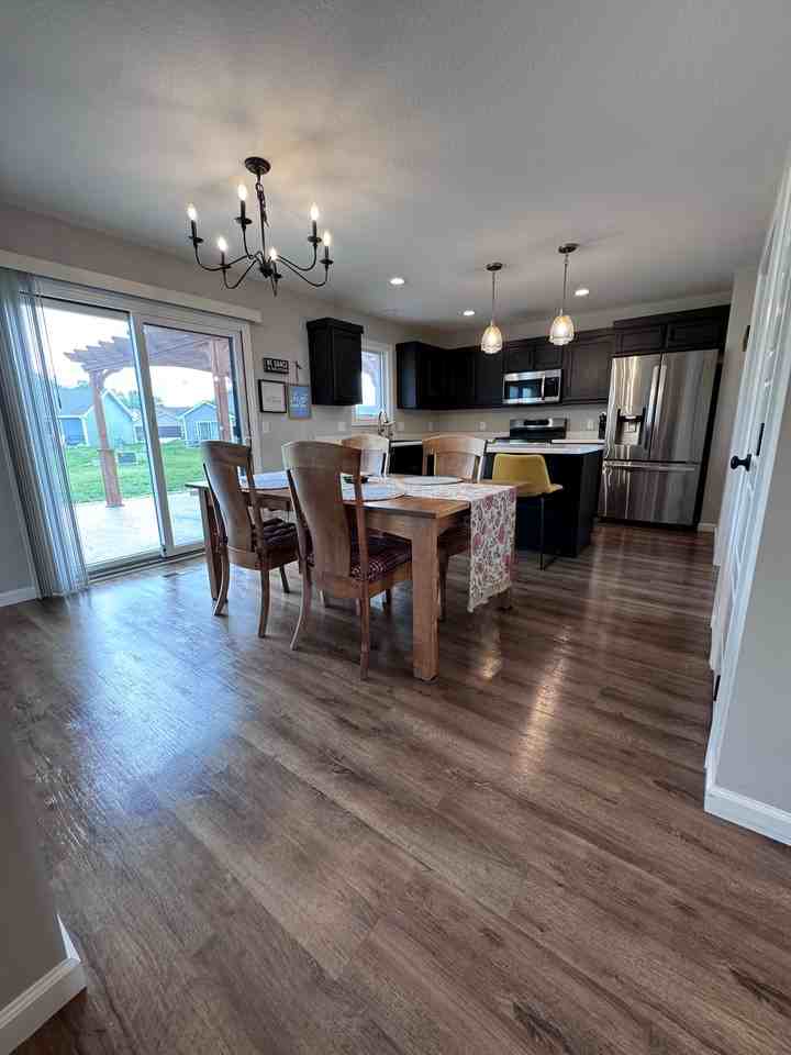 17171 Delancey Ct - Photo 6 of 33